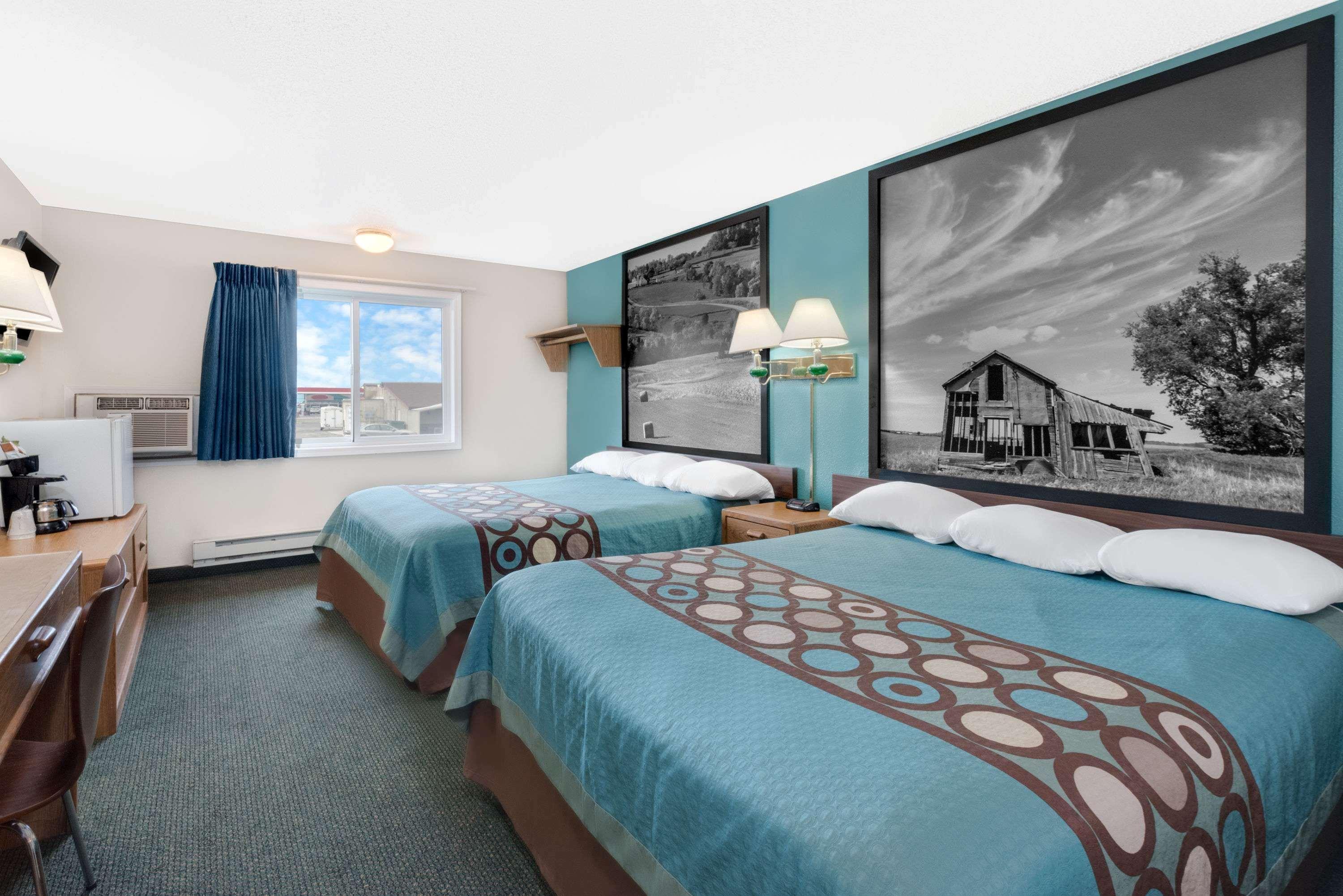 Super 8 By Wyndham Huron Ngoại thất bức ảnh